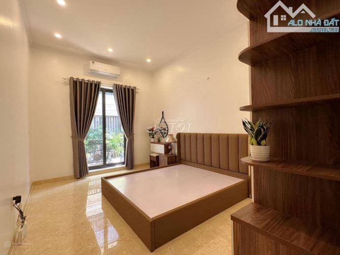 Độc quyền! Chùa Bộc, ngõ thông, 35m ra ô tô, ngõ to, nhà mới, 49m2*5T - 1