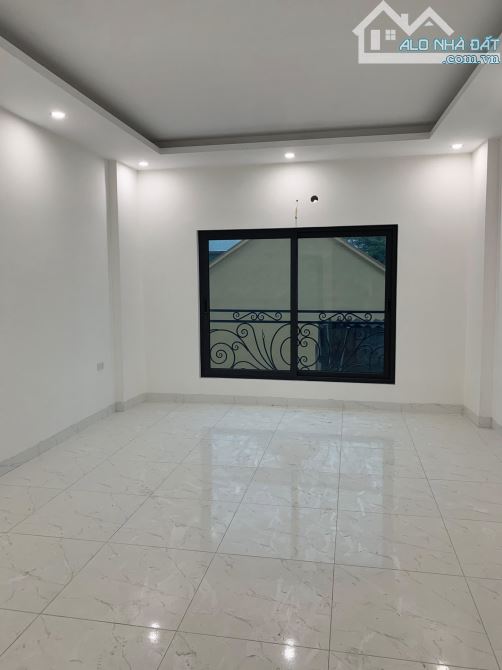 Bá,n Nhà Kỳ Vũ-Thượng Cát -Bắc Từ Liêm, 33m2*5Tầng, Ôtô lùi cửa, ngõ nông 20m ra ôtô tránh - 1