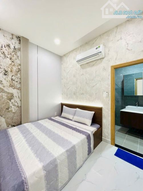 Nhà Gò Vấp gần CityLand hẻm xe hơi 5m 3 tầng 3 phòng ngủ không lộ giới ở Đường số 8 P11 - 1