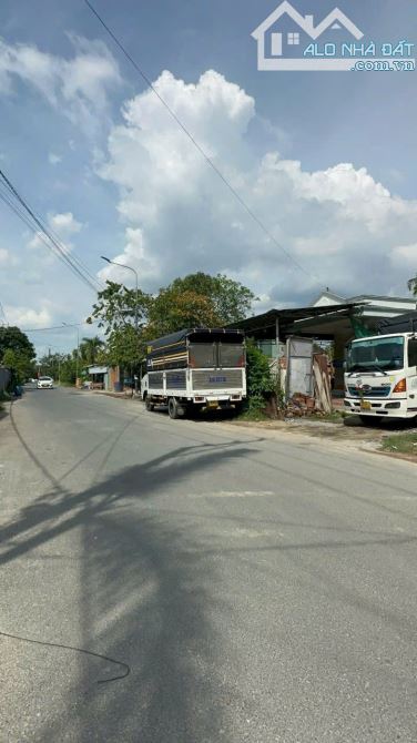 LÁI THIÊU NHÀ 3 TẦNG DT 100 M2 GIÁ 6,2 TỶ TL - 1