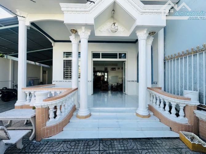 Nhà phường Tân Hạnh gần khu nhà ở Trương Giang dân cư đông đúc - 1