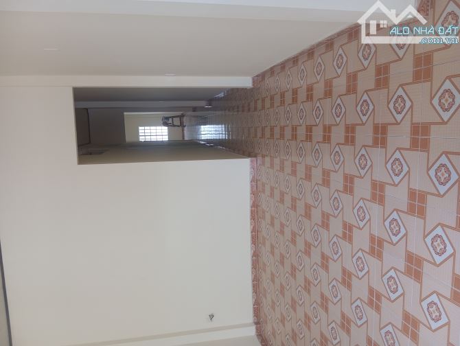 Nhà kiệt ô tô 5.5m Trưng Nữ Vương, đất vuông vắn 122m², có sân để xe – an ninh tốt - 1