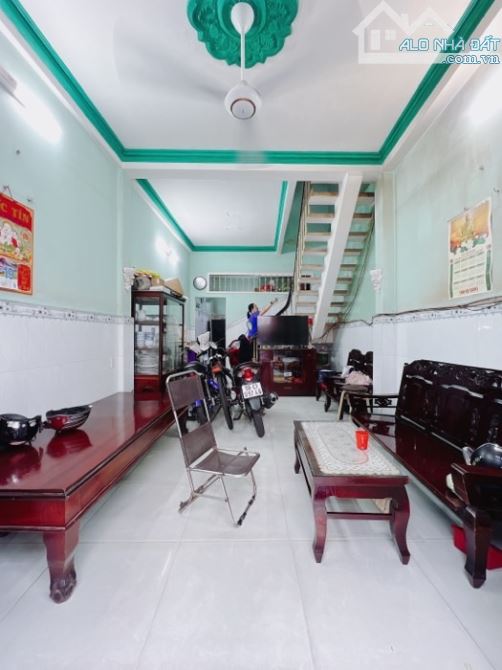Mặt tiền Tân Vĩnh Ngang 3.5 x 12 đúc bê tông - 1