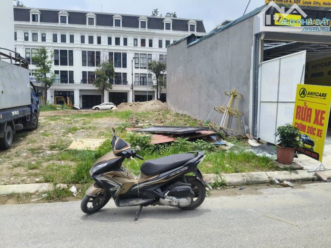 ĐẤT HIẾM LOUIS HOÀNG MAI 107 M - MẶT TIỀN LỚN - VỊ TRÍ CỰC KỲ ĐẮC ĐỊA - XE TẢI TRÁNH NHAU - 1