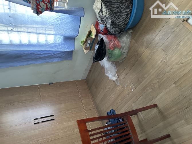 Tt VIỆT HƯNG LÔ GÓC DIỆN TÍCH RỘNG - MT HOA HẬU - 10 m RA Ô TÔ ĐỖ NGÀY ĐÊM - BÁN ĐÂT TẶNG - 1