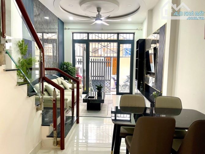 BÁN NHÀ 3 TẦNG, VỊ TRÍ ĐẸP, HOÀNG DIỆU, TRUNG TÂM HẢI CHÂU. 4.55 TỶ - 1