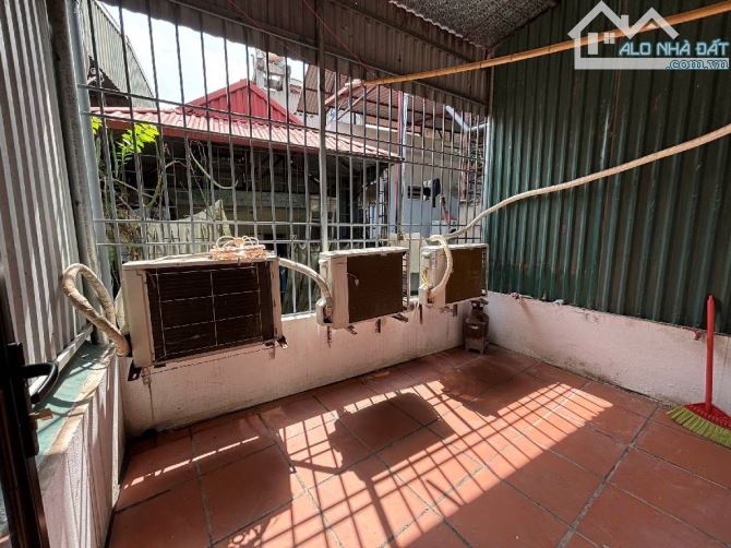 Nhà phố Ngọc Khánh – Ngõ nông, ba gác tránh – Nhà đẹp – 32m2 – 5 tầng – 8.75 tỷ - 1