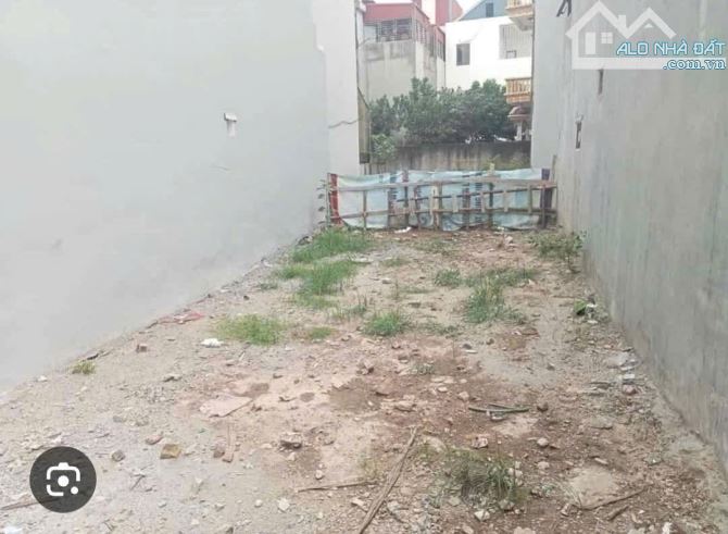 EM CÓ 2 LÔ ĐẤT Ở CẦU GIẤY 55M2 VÀ 60M2 MẶT TIỀN TRÊN 4M SÁT NGÕ THÔNG ÔTÔ TRÁNH - 1
