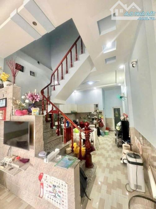 Bán nhà chính chủ 1 trệt 1 lầu, xây dựng kiên cố  Vị trí: Gần ngã tư Trần Hưng Đạo - 1