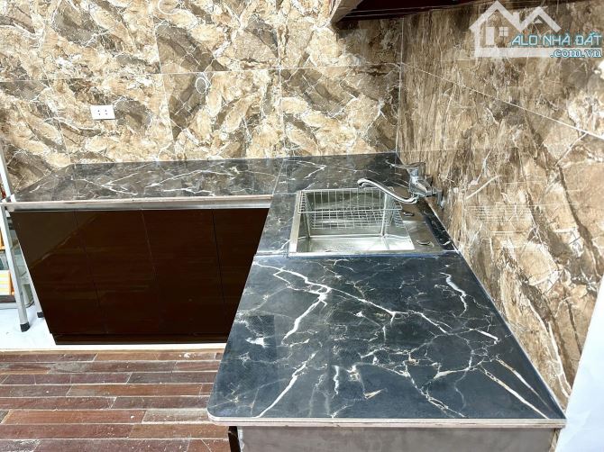 Cho thuê nhà riêng Khương Trung,  3 tầng *35m2 - 3 ngủ - giá 10 triệu - 1