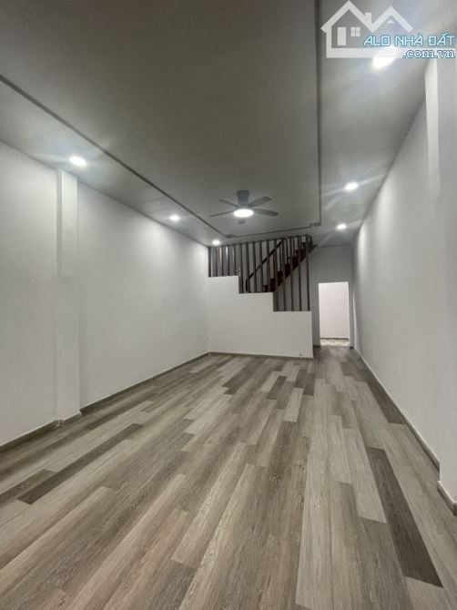 Tân Bình, nhà đẹp 2 tầng, 60m2, ngang 4m, Cù Chính Lan, Cộng Hòa, cạnh sân bay, nhỉnh 7tỷ. - 1