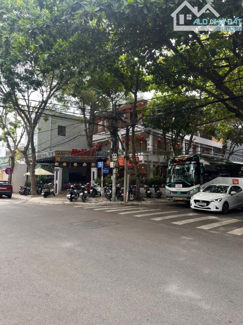 BÁN CĂN GÓC,NHÀ 4 TẦNG, 2 MẶT TIỀN, ĐƯỜNG LAM SƠN, 411,1m2, NGANG 18M, GIÁ 54 TỶ.