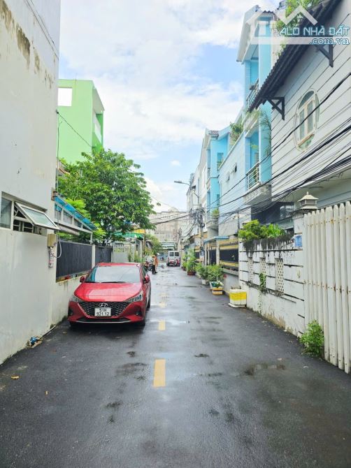 Nhà đẹp giá tốt, 3 Tầng, ngang 5.7m, hẻm ô tô tránh nhau - 1