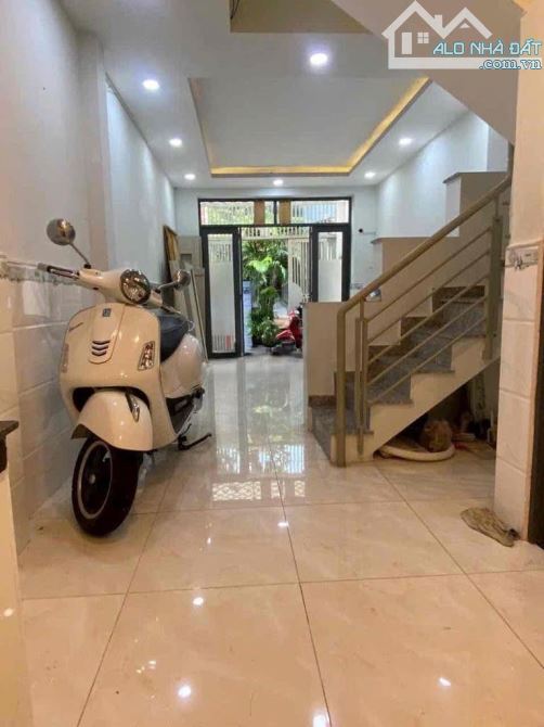 Nhà Âu Dương Lân, quận 8, 3 tầng, Hẻm xe hơi, 55m2, nhỉnh 5 tỷ - 1