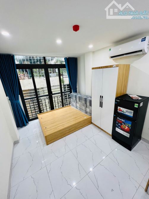 Cho Thuê CCMN Ngõ 111 Quan Hoa Cầu Giấy 25m2 Studio Ban Công Cửa Sổ Thang Máy Ban Công 23P - 1