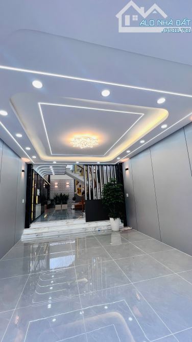 NHÀ PHỐ XÂY MỚI 100% FULL NỘI THẤT CAO CẤP,Giáp Tân Bình,Nhà Ga T3-1 Trục Trường Chinh - 1