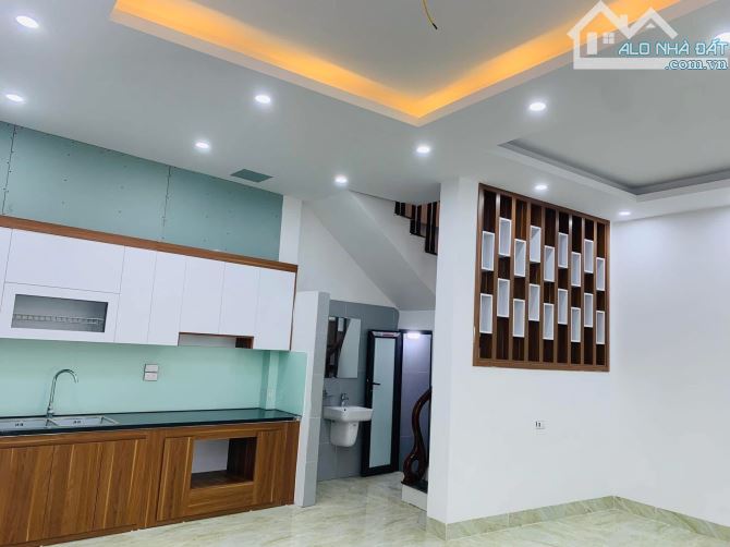 Bán nhà 40m 4 tầng Ngã ba Lạc Thị, Ngọc Hồi Chỉ 5 tỷ - 1