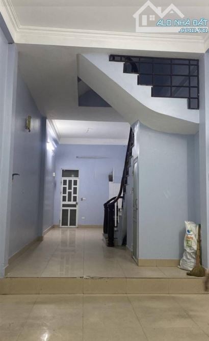 Cho thuê nhà Phố 8 3 gần ô tô, 48m2 x 4 tầng, 6 ngủ, 17 triệu VP, lớp học, KD on... - 1