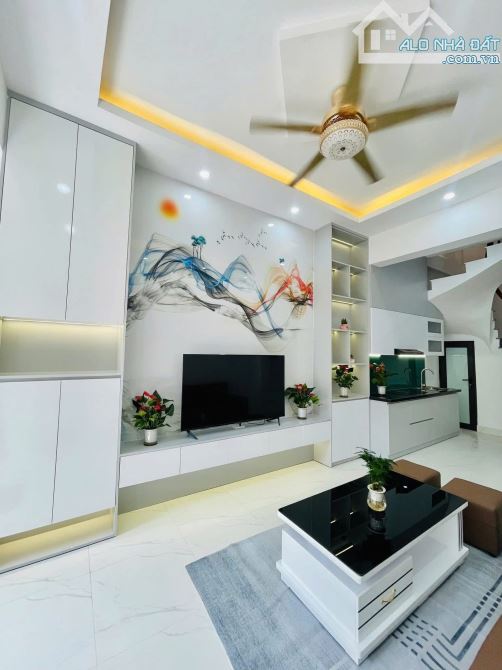 HẠ CHÀO, BÁN GẤP Ô TÔ ĐỖ nhà Ngô Thì Nhậm, Hà Đông, 45m 5 tầng nhỉnh 8 Tỷ, CÓ TL. - 1