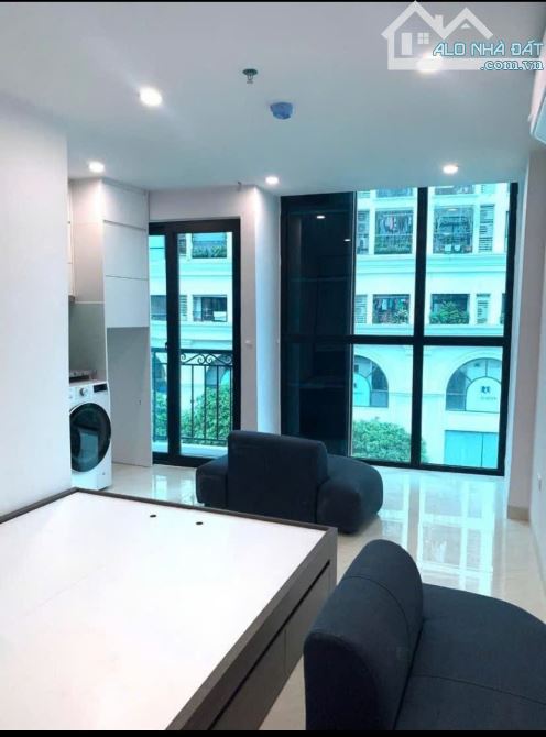 CỰ LỘC - BĐS DÒNG TIỀN( 100tr/th) - MẶT PHỐ Ô TÔ TRÁNH - VIEW ROYAL CITY - DIỆN TÍCH 81M2 - 1
