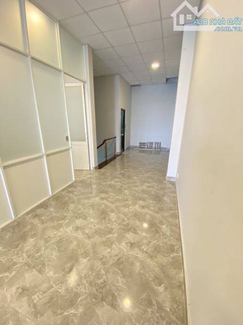 Bán nhà 1T1L 6x28m hoàn công, mặt tiền Trần Quốc Toản p.Dĩ An, đang thuê 28tr/th - 12