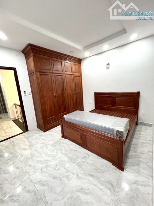 Nhà Lô góc MT , Trần Xuân Soạn ,Q7 , 4 Tầng , Nội Thất gỗ, Giá Hơn 10Tỷ - 12