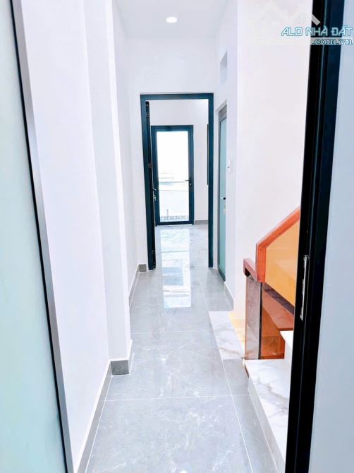 NHÀ ĐẸP QUẬN 4 GIÁ 5TỈ 490 HẺM 4M VỊ TRÍ 2/ NGẮN 4 TẤM GẦN MT 4PN DT 3*11  HÌNH THẬT - 12