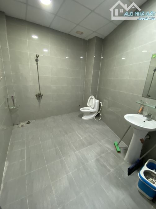 Bán nhà mới 1T1L 6x26m hoàn công, mặt tiền Trần Quốc Toản, P. Dĩ An, đang thuê 25tr/th - 12