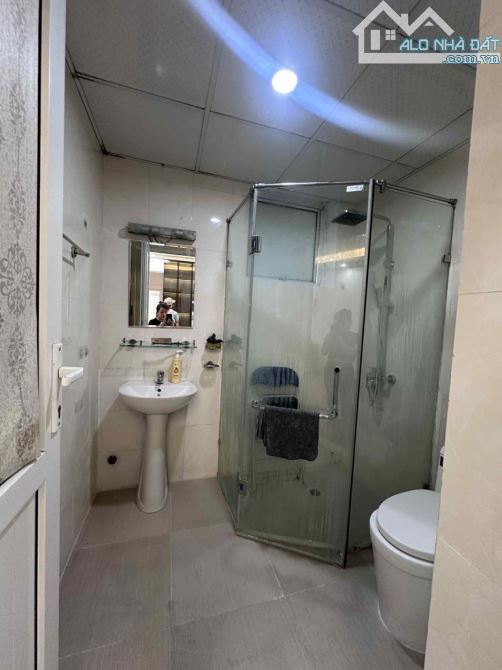 CĂN HỘ CHUNG CƯ Lilama 52 Lĩnh Nam-115m2 - 3 phòng ngủ-2 wc - 12