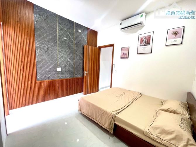 BÁN NHÀ 3 TẦNG, VỊ TRÍ ĐẸP, HOÀNG DIỆU, TRUNG TÂM HẢI CHÂU. 4.55 TỶ - 12