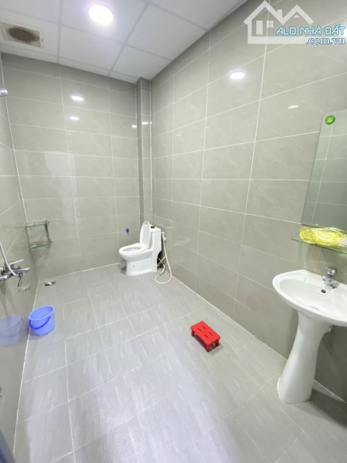 Bán nhà 1T1L 6x28m hoàn công, mặt tiền Trần Quốc Toản p.Dĩ An, đang thuê 28tr/th - 14