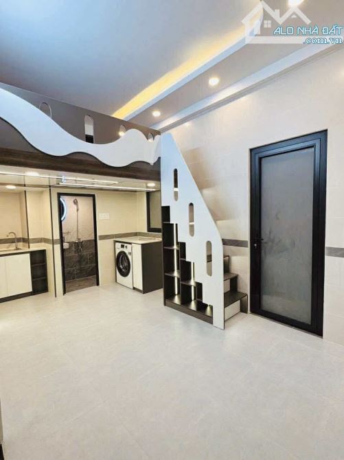 Bán Gấp CHDV Đường Nguyễn Văn Trỗi, Phú Nhuận, DT 5.3 x 17m, Chỉ 18.5 Tỷ - 2