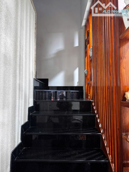 BÁN NHÀ MẶT TIỀN KHU NHÀ Ở CHÁNH HƯNG P5 QUẬN 8. CÁCH ĐƯỜNG CHÍNH PHẠM HÙNG CHỈ 80M - 2