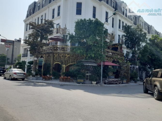 Bán đất Nguyễn Xiển, Đường To Hơn Phố, Lô Góc – 650m2 – MT 55m – 199 tỷ - 2