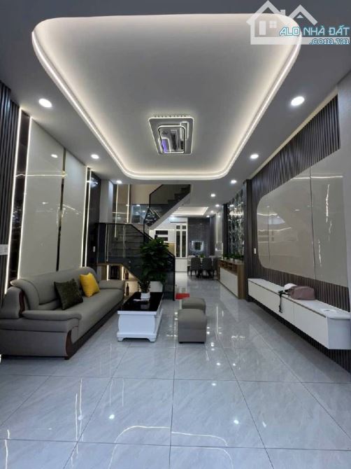 Bán NR cách mặt tiền NGUYỄN VĂN KHỐI tầm 100m, DT 4.2x15m HXH thông đẹp chỉ hơn 6 tỷ - 2