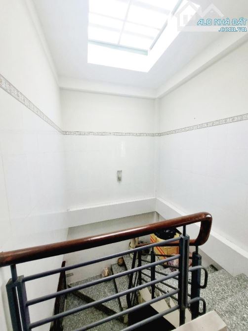 Bán gấp nhà đẹp ở ngay Nguyễn Thị Tần, khu phân lô không lo giới, 48m2, 5T, SHR, HCĐ. - 2