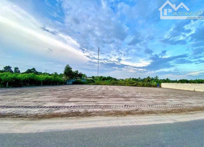 Đối diện trạm y tế, trường học, trung tâm-đường qh thẳng ra biển-dt:340m2-12x30-160thổ cư - 2