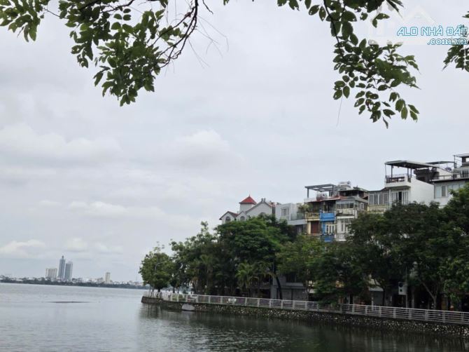 Bán nhà Võng Thị - 4 tầng – Ngõ thông rộng – Cách Hồ Tây 30 bước – Lô góc 100m2 – 31 tỷ - 2