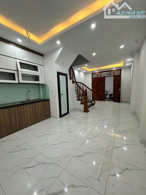 BÁN NHÀ TRUNG TÂM THƯỢNG CÁT – ĐƠN LẬP – Ô TÔ ĐỖ CỔNG - 2