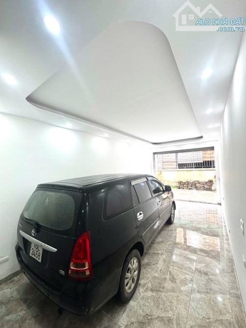 BÁN GẤP NHÀ BÂT KHỐI . 6 TẦNG .THANG MÁY. Ô TÔ NGỦ TRONG NHÀ - 2