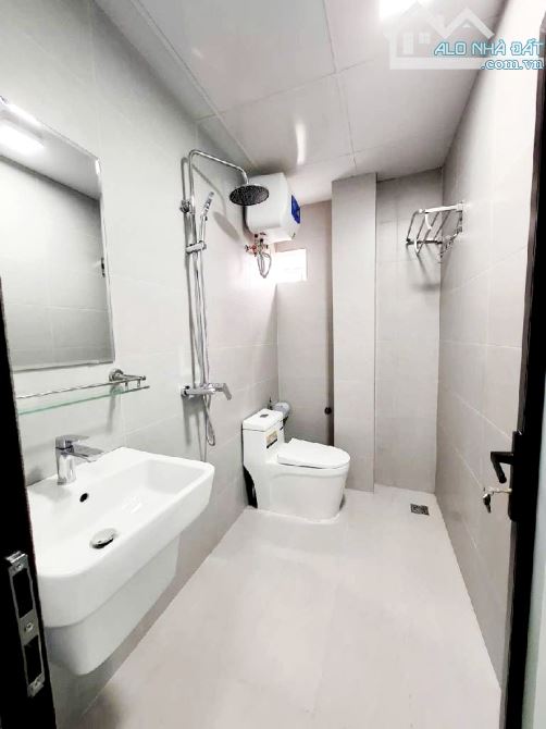 🏠 XUÂN ĐỈNH - NHÀ ĐẸP DÂN XÂY – 5 TẦNG – 32M² - NGÕ THÔNG, Ô TÔ LÙI CỬA - 2