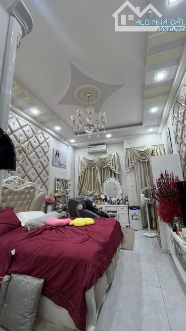 🚘 QUẬN 8 – NHÀ 3 TẦNG MỚI ĐẸP – XE HƠI TỚI CỬA 🏡 💰 Giá chỉ nhỉnh 8 tỷ 📐 - 2