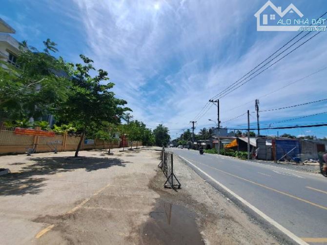 MẶT TIỀN BÙI CÔNG TRỪNG 2.840M2(44X65), ĐANG CHO THUÊ 200 TRIỆU. GIÁ CHỈ 13 TRIỆU - 2