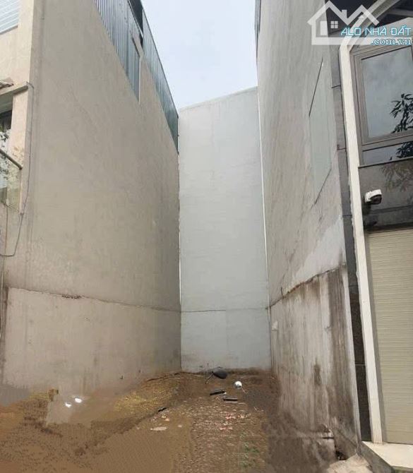 Bán đất dịch vụ Tây Nam Linh Đàm, 60m, mt 5m, k.doanh, vỉa hè, oto, đg thông, 17.8tỷ - 2