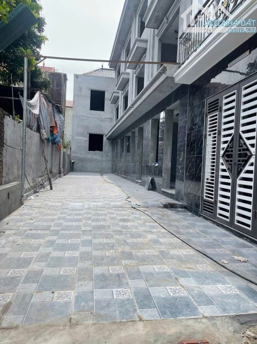 Nhà ô tô đỗ tận cửa, ngay cổng làng Phượng Đồng Phụng Châu(3.5 tầng-34m2)Nhỉnh 3 tỷ - 2