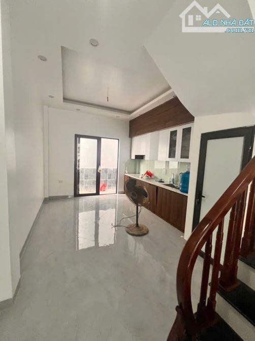 Giá tốt Khu vực cầu diễn  - 39M² - nhỉnh 7 TỶ - ngõ ô tô - 2