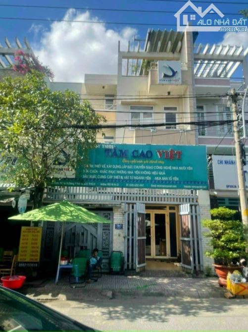 Bán nhà đường Lê Thị Riêng, (7x20m), nhà 3 tầng, view công viên cực đẹp, giá chỉ 11.9 tỷ - 2