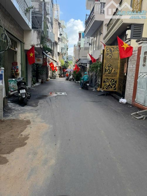 **BÁN NHÀ HẺM CMT8 ** Phường 5,TÂN BÌNH - 5,5 x 10 - 52 m2 - 2