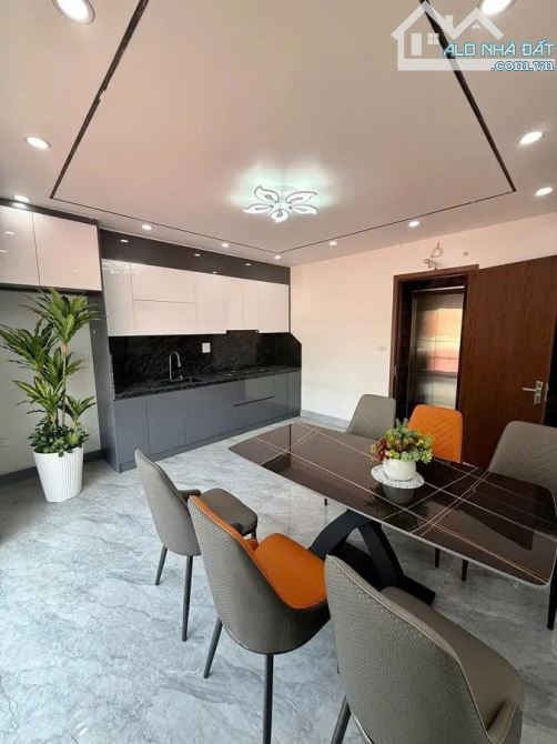 NHÀ ĐẸP Ở NGAY Phố  Đàm Quang Trung 46m2 X 6 Tầng mặt tiền 4.88m, 9.1 tỷ Long Biên. - 2