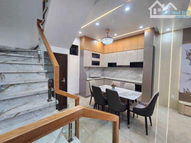 Cần bán căn  Nhà ở sau Cây Xăng Việt Hùng. Chân cầu An Dương. diện tích : 51m2 x 3 tầng độ - 2